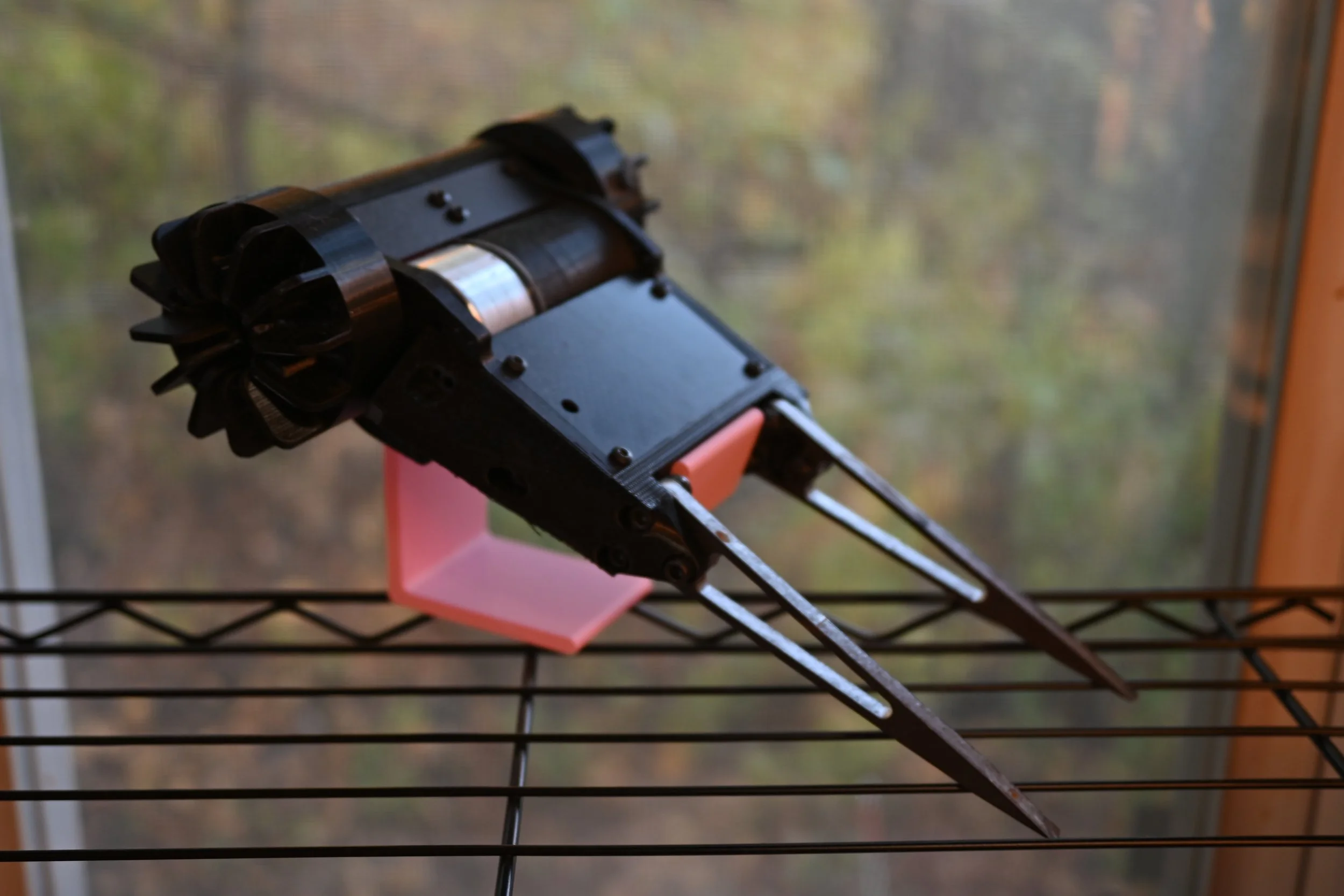 Kinetic Energy Flywheel Robot