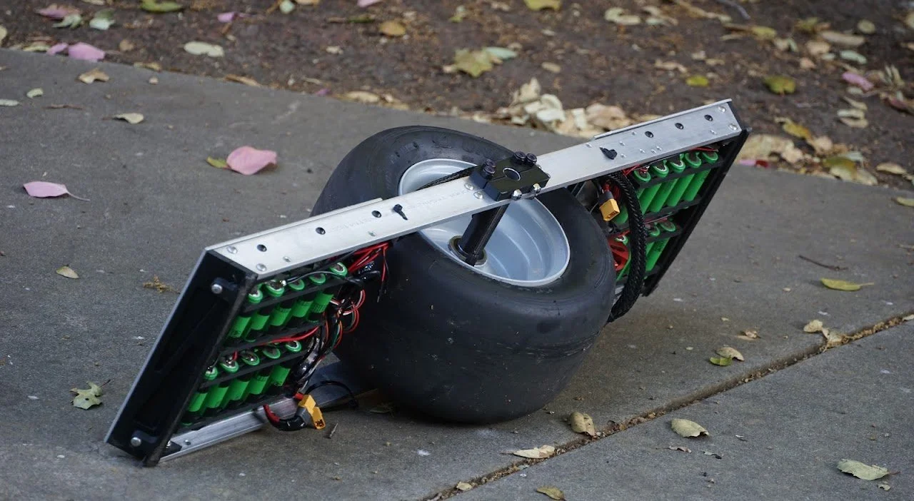 One Wheeled Electric Skateboard v1